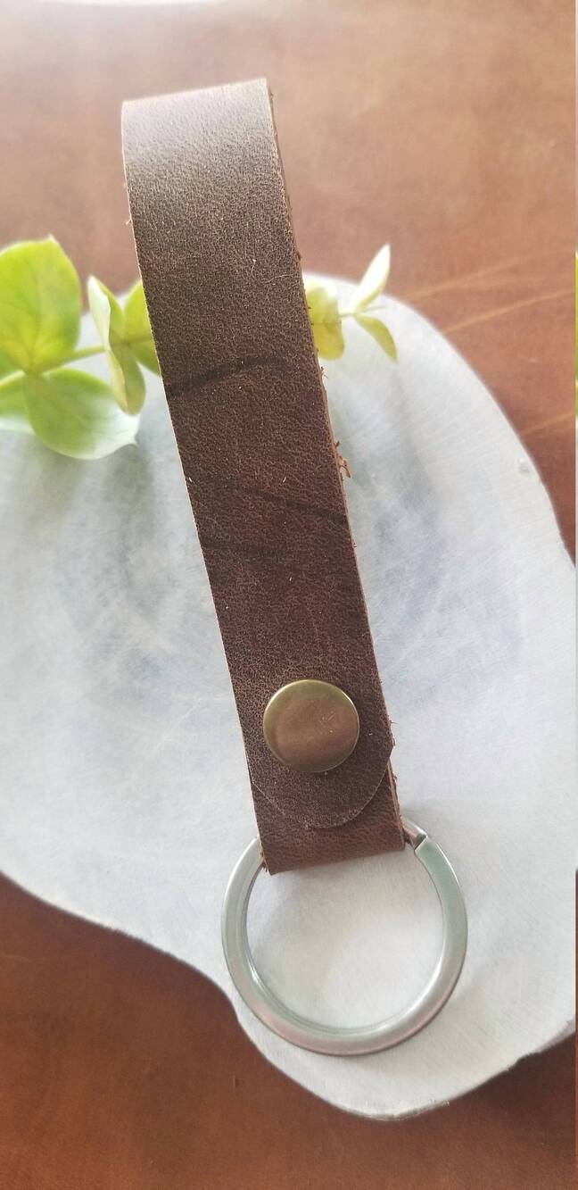 NEW NATIVE LEATHER CO unisex hand-cut distressed leather key fob in rustic brown